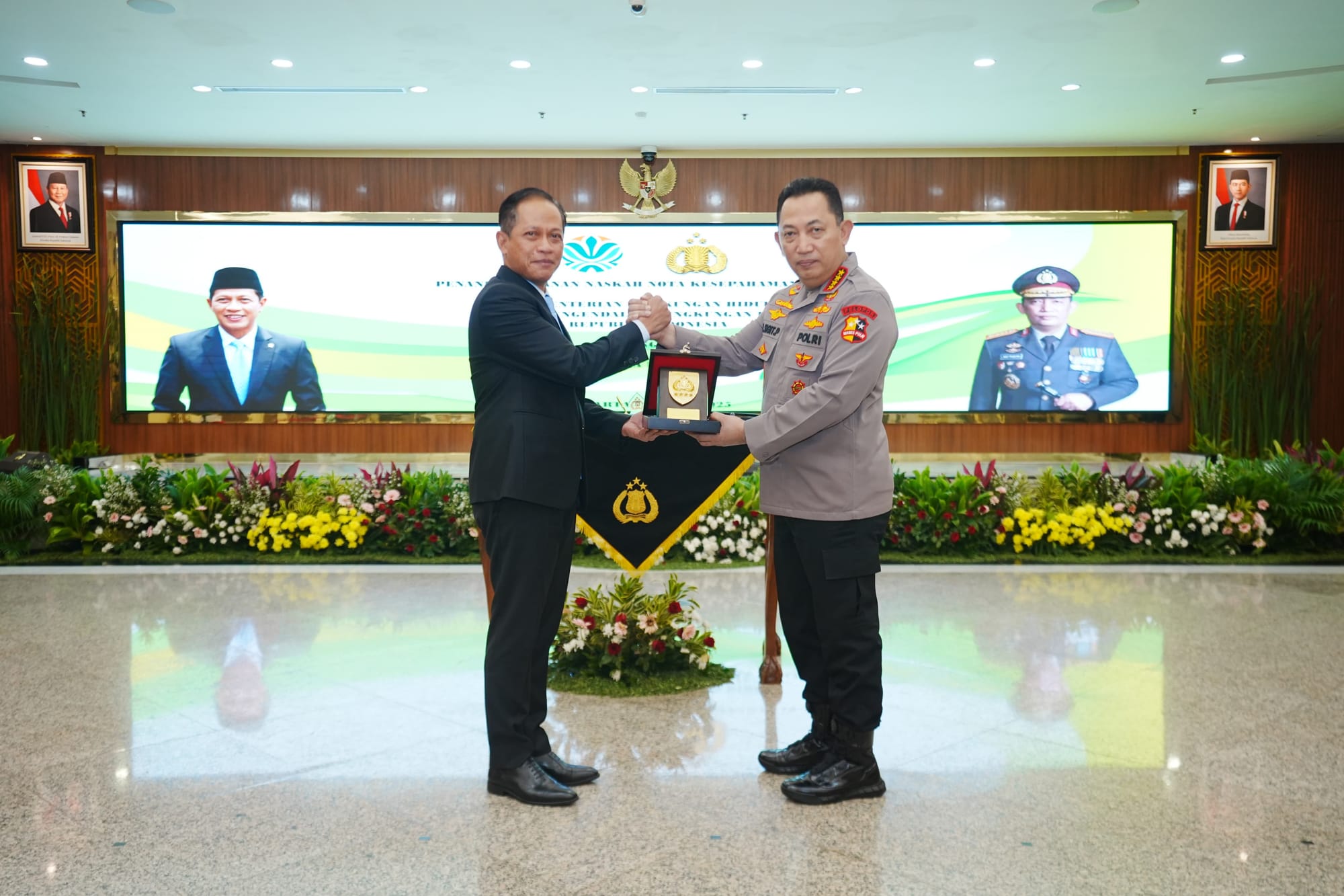 Kapolri dan Kementerian LHK Teken MoU, Perkuat Komitmen Jaga Lingkungan Hidup