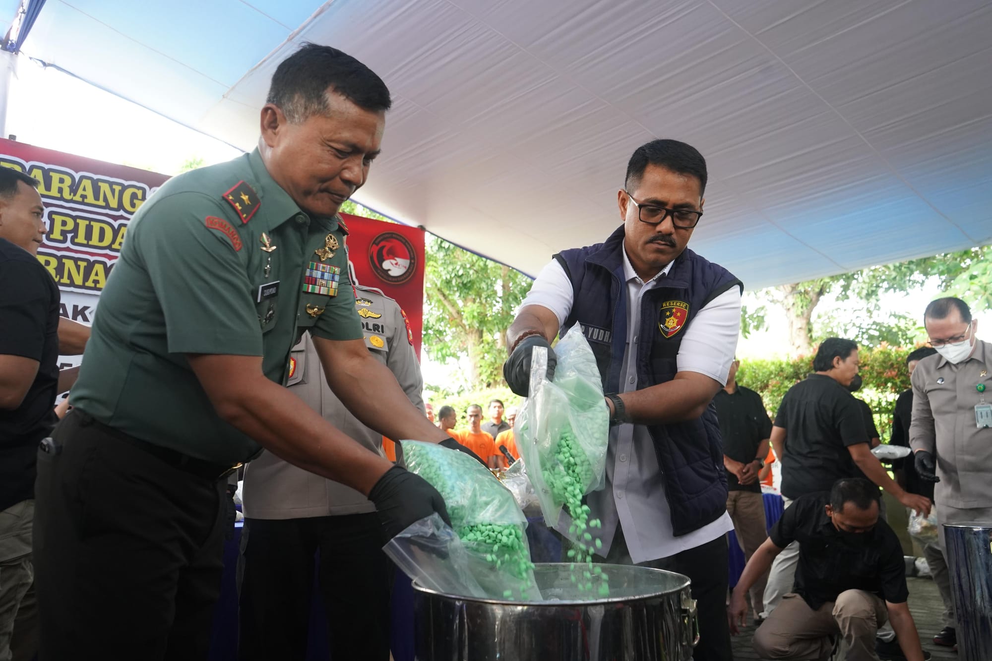 Puluhan Kilogram Narkoba Dimusnahkan Polda Riau