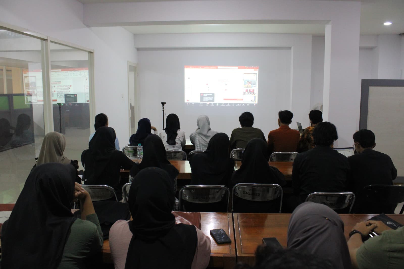 Kritik dan Saran Pakar Hukum Malang dalam Webinar RKUHAP