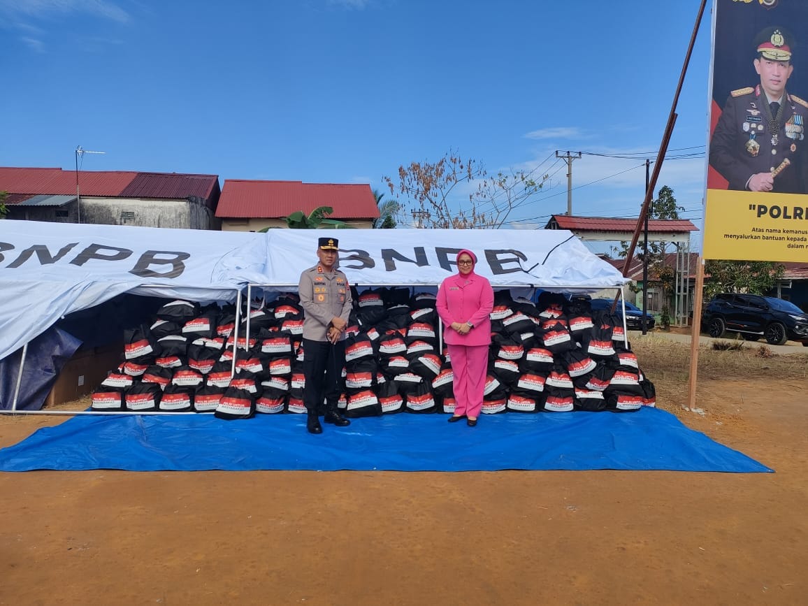 Peduli Korban Gempa, Kapolri Kirim Ribuan Paket Sembako ke Bengkulu