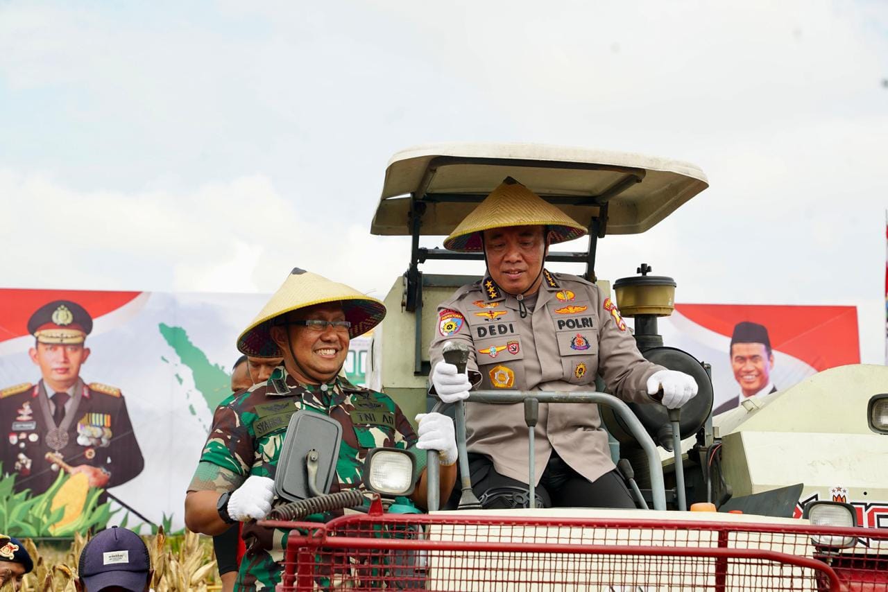 Sinergi Strategis POLRI Berbuah Ekspor Jagung Perdana ke Pasar Internasional