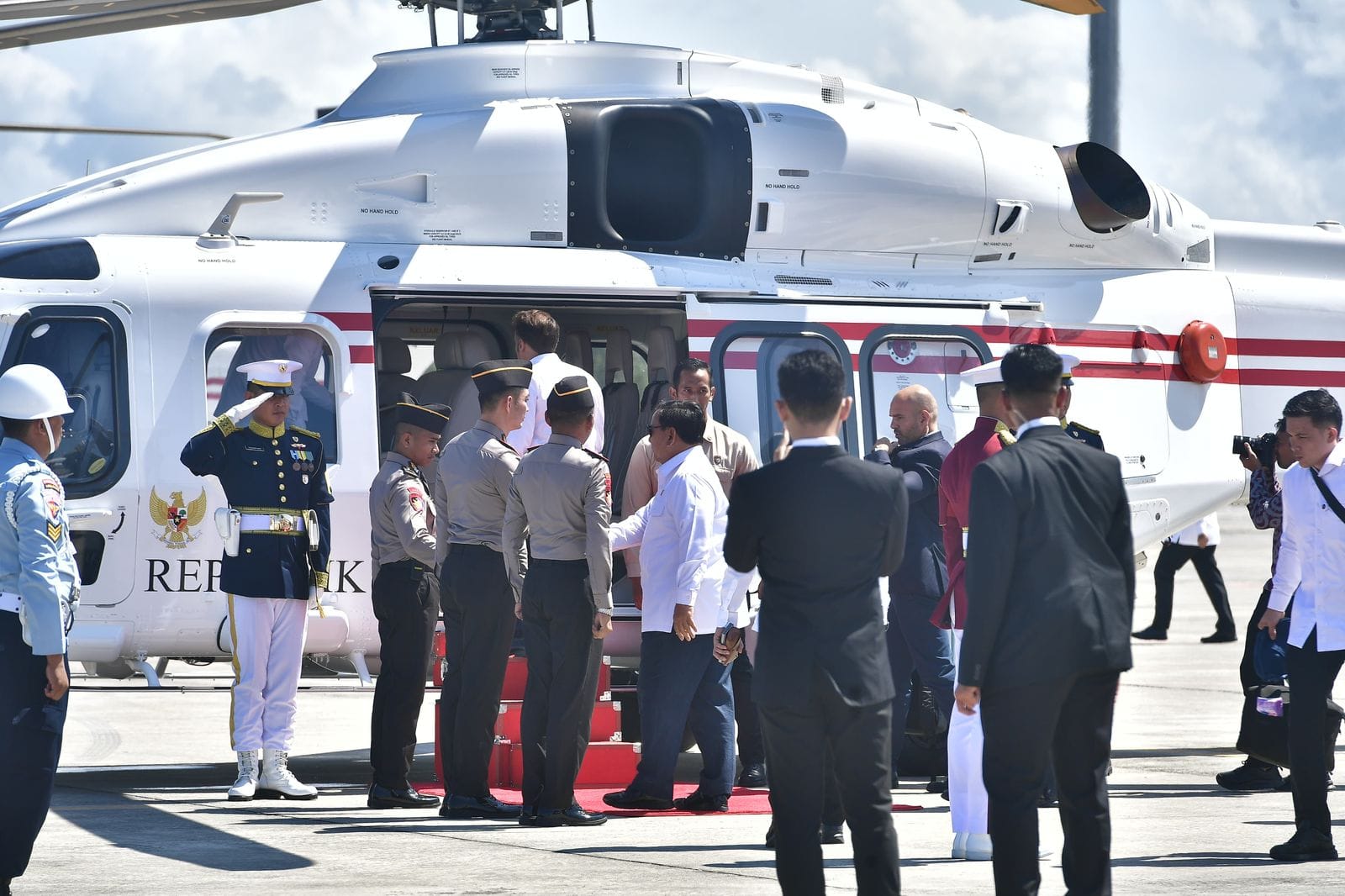 Polri Kerahkan Helikopter AW 189 untuk Dukung Penerbangan Presiden RI dan Presiden Prancis