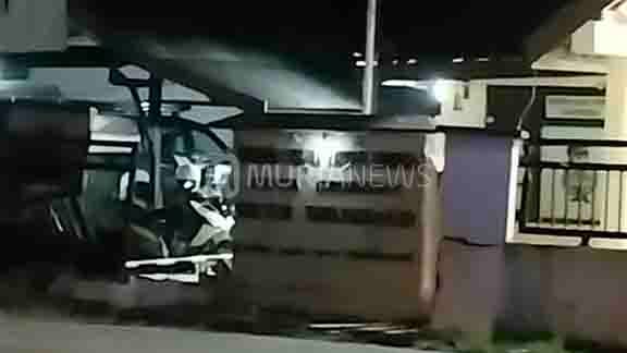 Pagar Polsek Tawangharjo Ditabrak Kendaraan, Begini Kronologinya