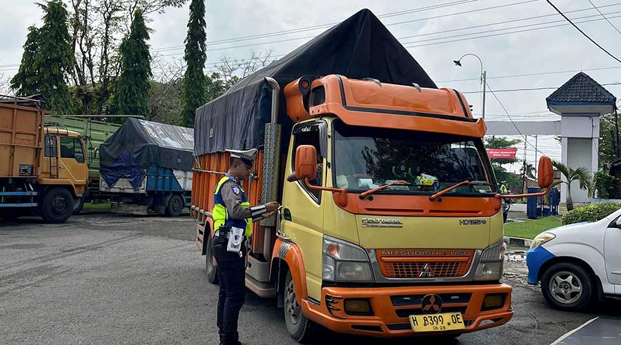 Polres dan Dishub Grobogan Amankan Puluhan Kendaraan dalam Operasi Gabungan