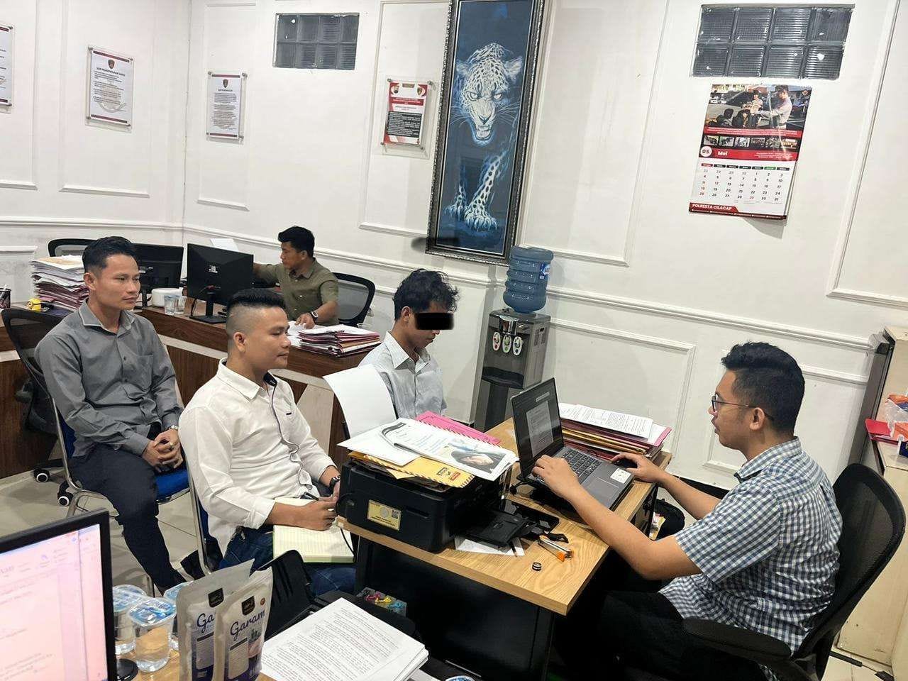 Sebar Konten Tak Senonoh, Warga Cilacap Ditangkap Polisi