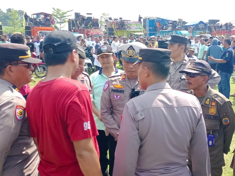 Polresta Pati Hentikan Sound Horeg Saat Sedekah Bumi di Tayu untuk Jaga Ketertiban
