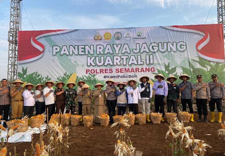 Polres Semarang Panen Raya Jagung, Dukung Program Ketahanan Pangan Nasional
