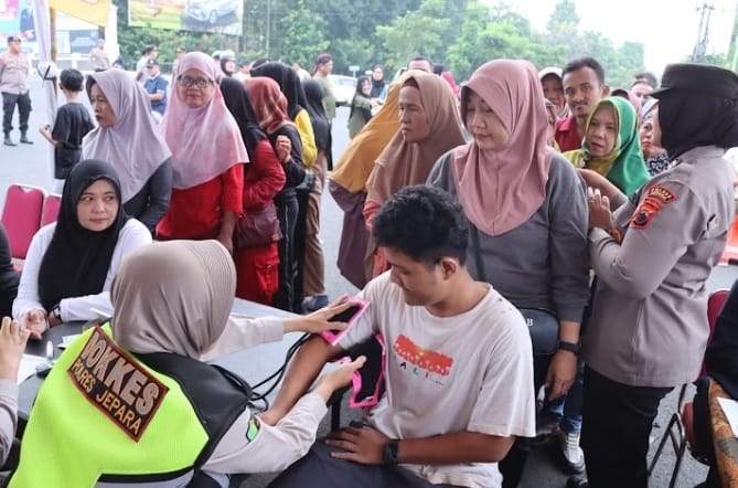 Layanan Kepolisian Polres Jepara Mudahkan Warga di Car Free Day