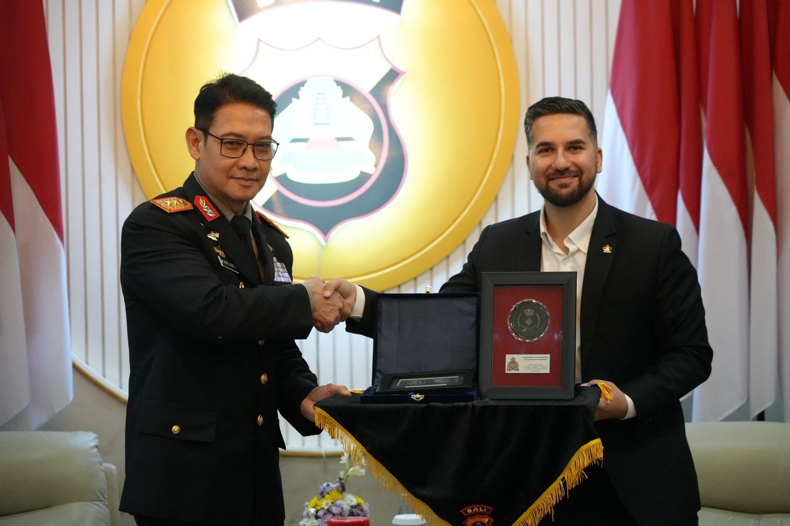 Kapolda Bali Terima Kunjungan IFLEC dan RCMP Liaison Officer Bahas Kerja Sama Internasional