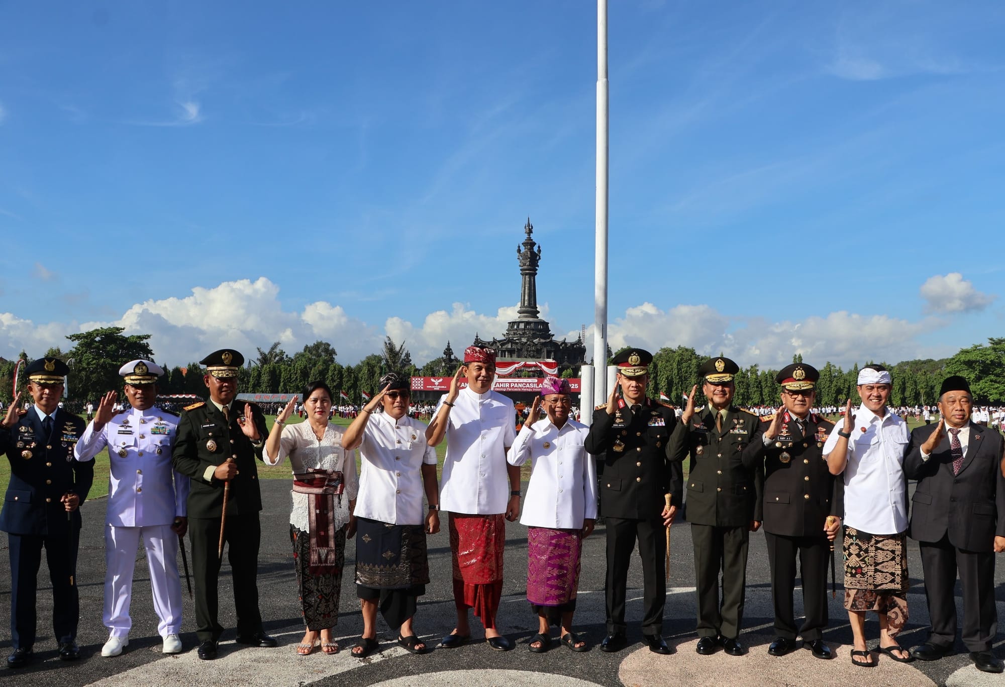 Kapolda Bali Pimpin Upacara Hari Lahir Pancasila, Tegaskan Komitmen Menuju Indonesia Emas 2045