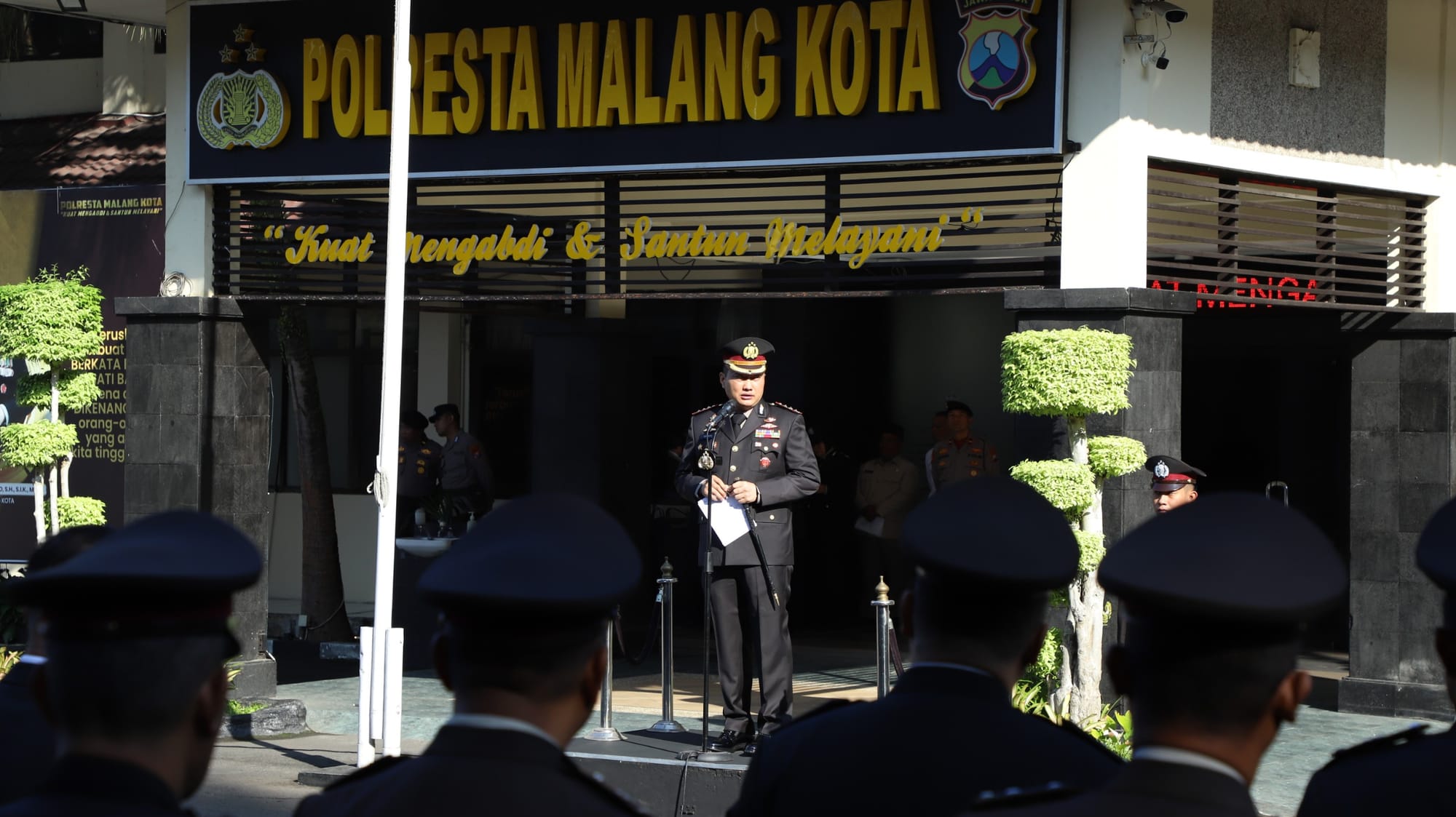 Kapolresta Malang Kota Beri Penghargaan di Hari Pancasila: 26 Orang Dihargai