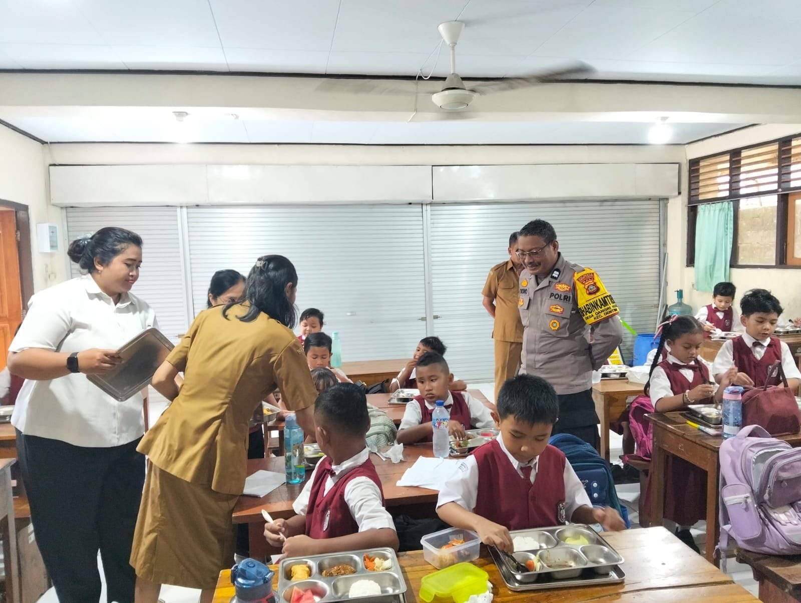 Polda Bali Salurkan 319 Porsi Makanan Bergizi untuk Anak-Anak