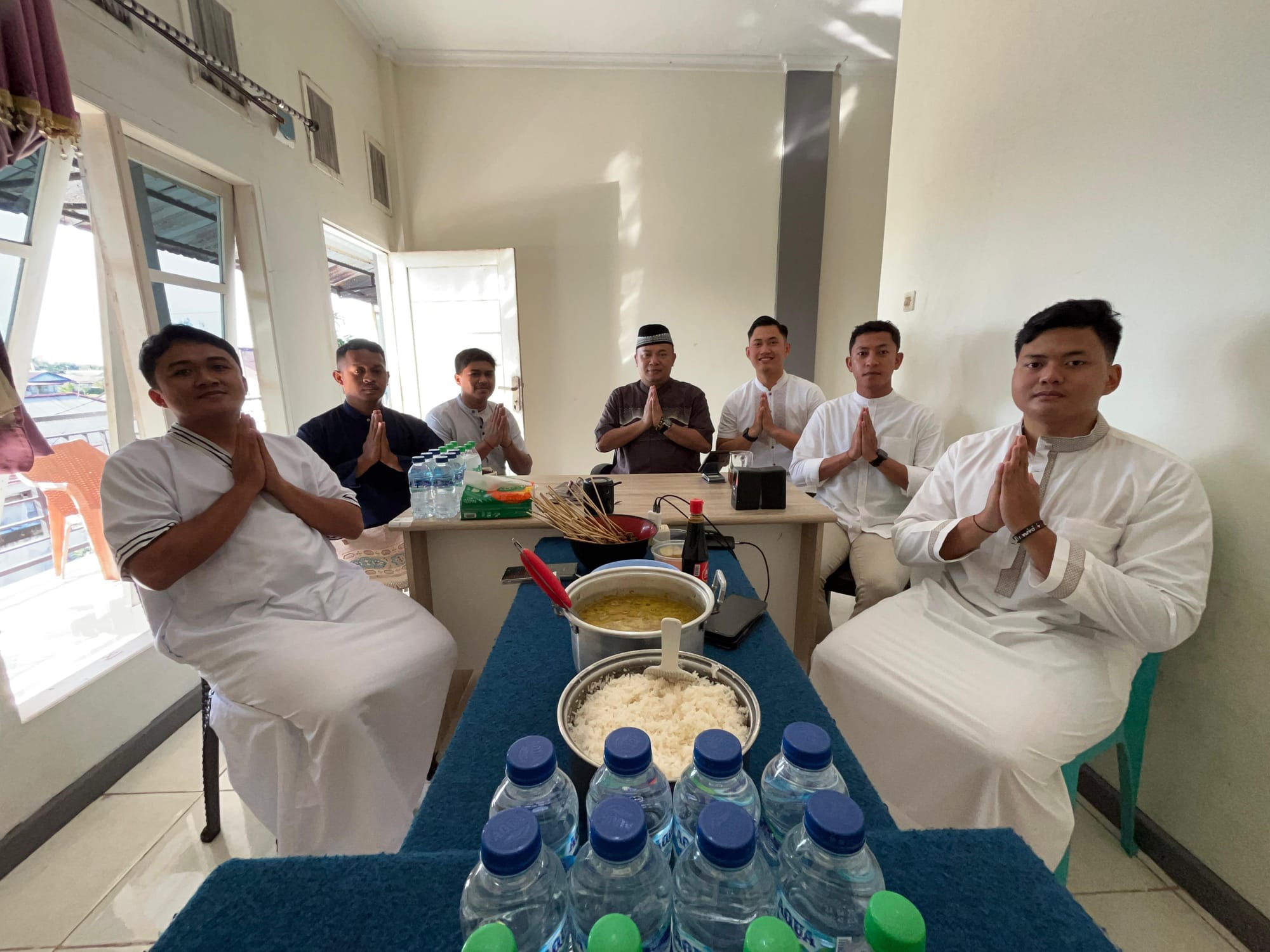 Idul Adha 1446 H, Satgas Humas Damai Cartenz Tebar Semangat Syukur di Timika