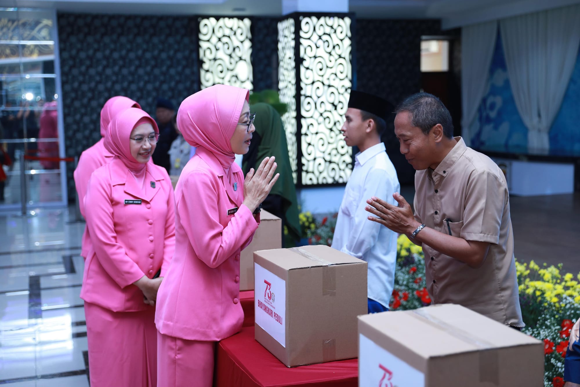 Bakti Sosial Bhayangkari Daerah Jawa Barat,  Wujud Cinta Kasih untuk Masyarakat Rentan