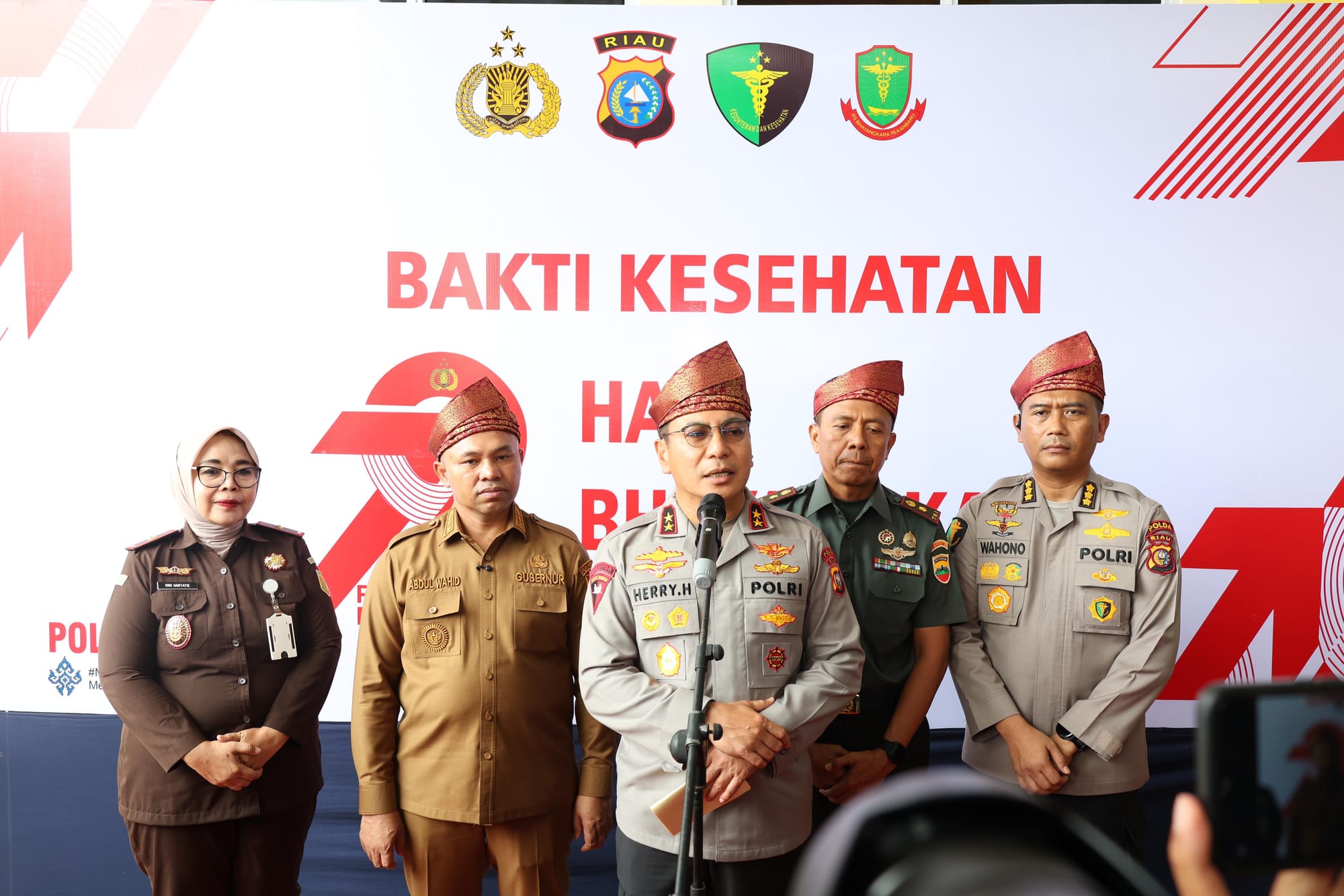 Sambut HUT Bhayangkara ke-79, Polda Riau Gelar Bakti Kesehatan untuk Masyarakat
