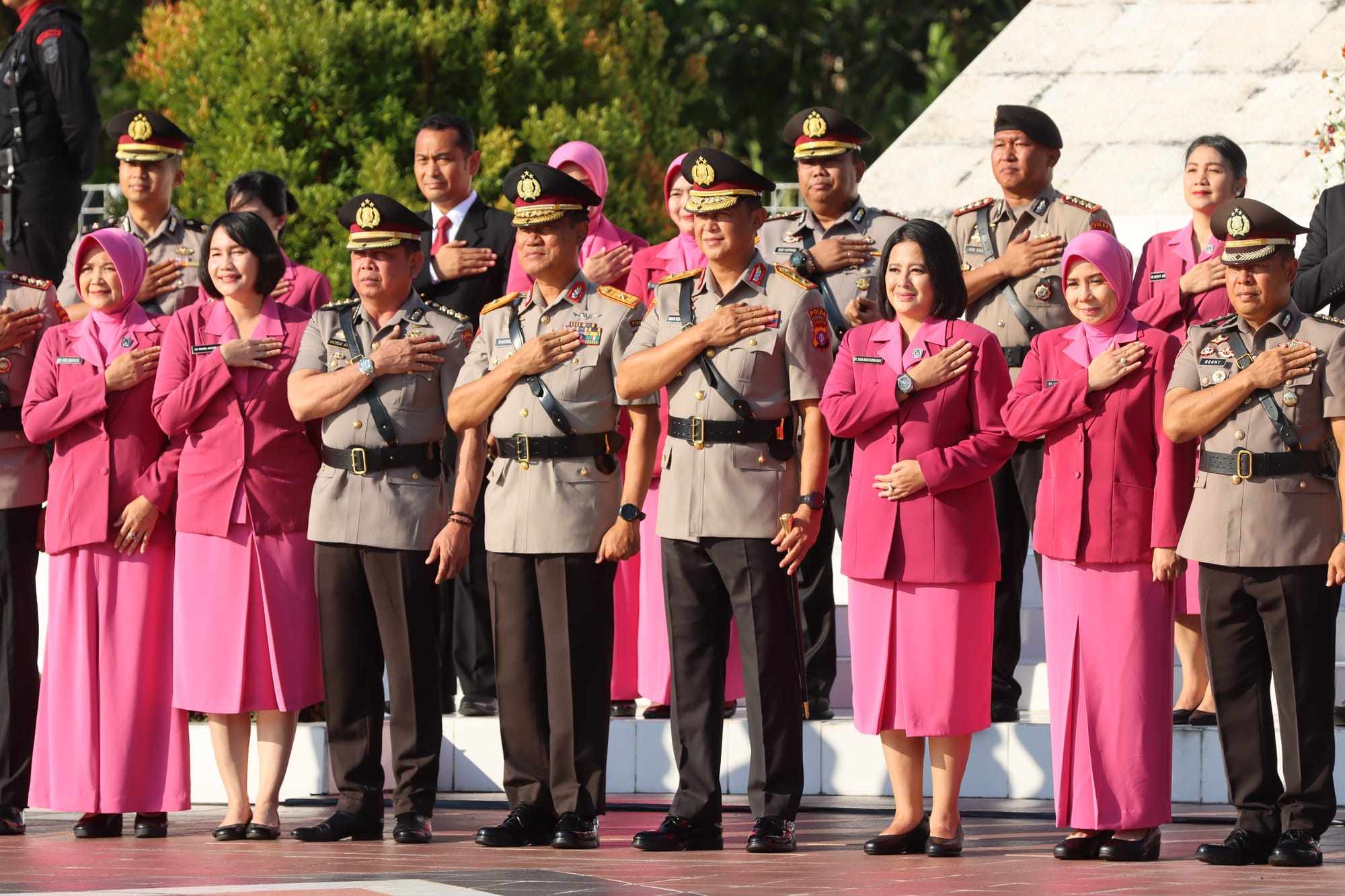 Hari Bhayangkara ke-79, Polda Kalteng Kenang Jasa Pahlawan Lewat Ziarah Khidmat