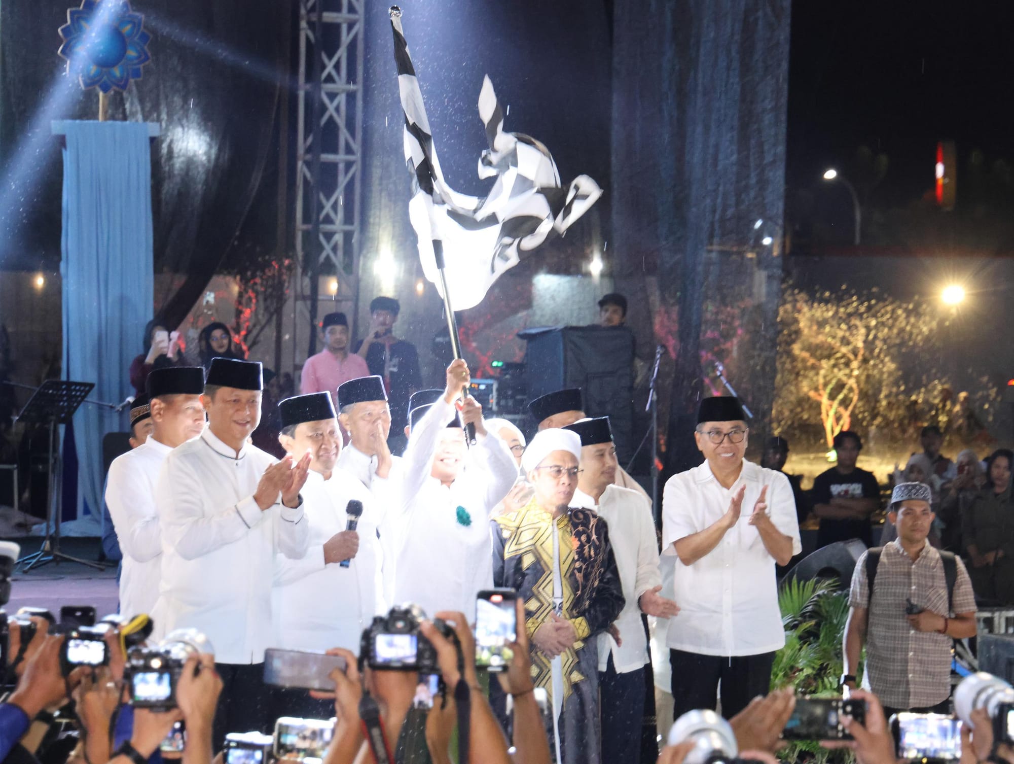 Cahaya Obor Terangi Palangka Raya di Malam 1 Muharram 1447 H