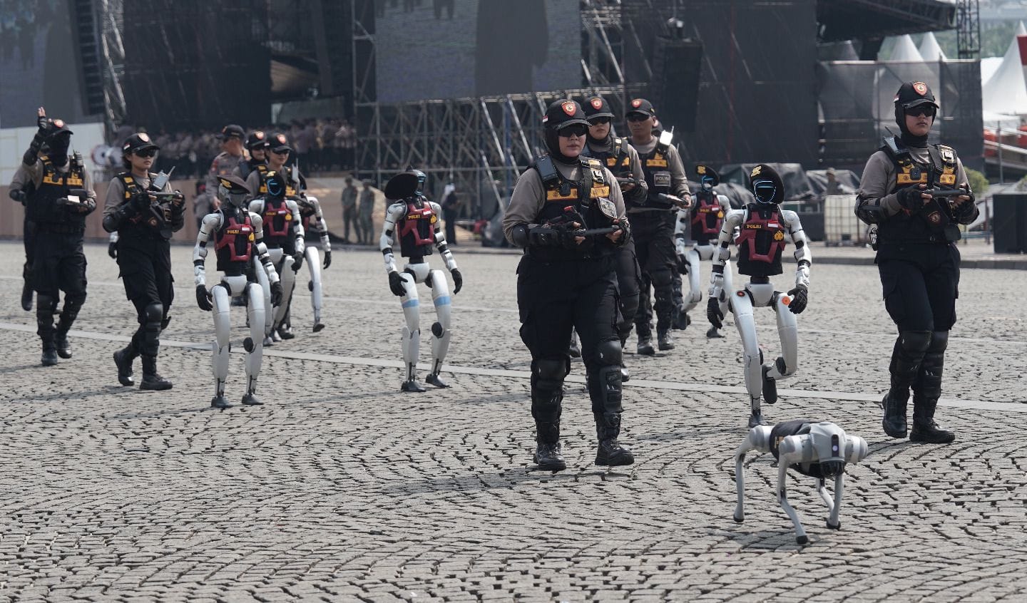 Hari Bhayangkara ke-79, Polri Tampilkan Visi Teknologi Lewat Robot Humanoid dan K9