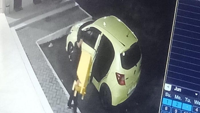 Pria Naik Brio Gondol Kotak Amal Masjid di Tulung Klaten, Aksinya Terekam CCTV