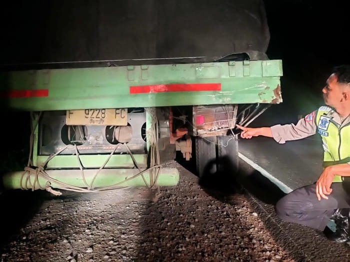 Pemotor Tewas Usai Tabrak Truk Parkir di Pinggir Jalan Boyolali