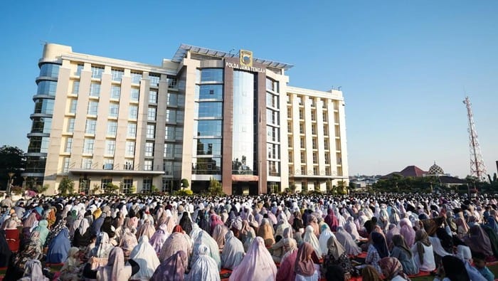 Ribuan Jemaah Padati Salat Idul Adha di Polda Jateng, Bentuk Sinergi Polri dan Masyarakat