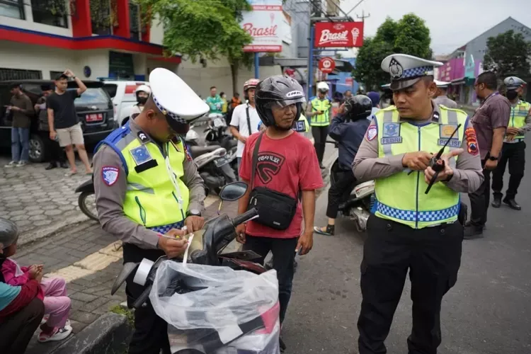 Pelanggaran Lalu Lintas Meningkat, Satlantas Banyumas Tangani 2.071 Kasus di Operasi Patuh Candi