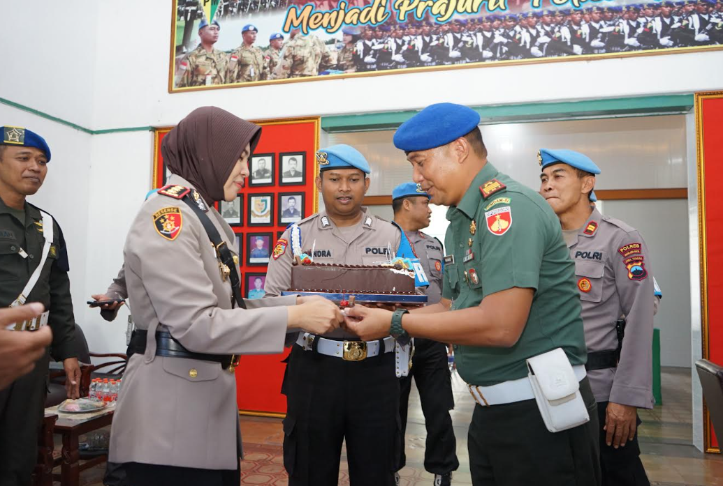 Kapolres Magelang Kota Beri Kejutan pada Subdenpom IV/2‑1 di Hari Bhakti POMAD ke‑79