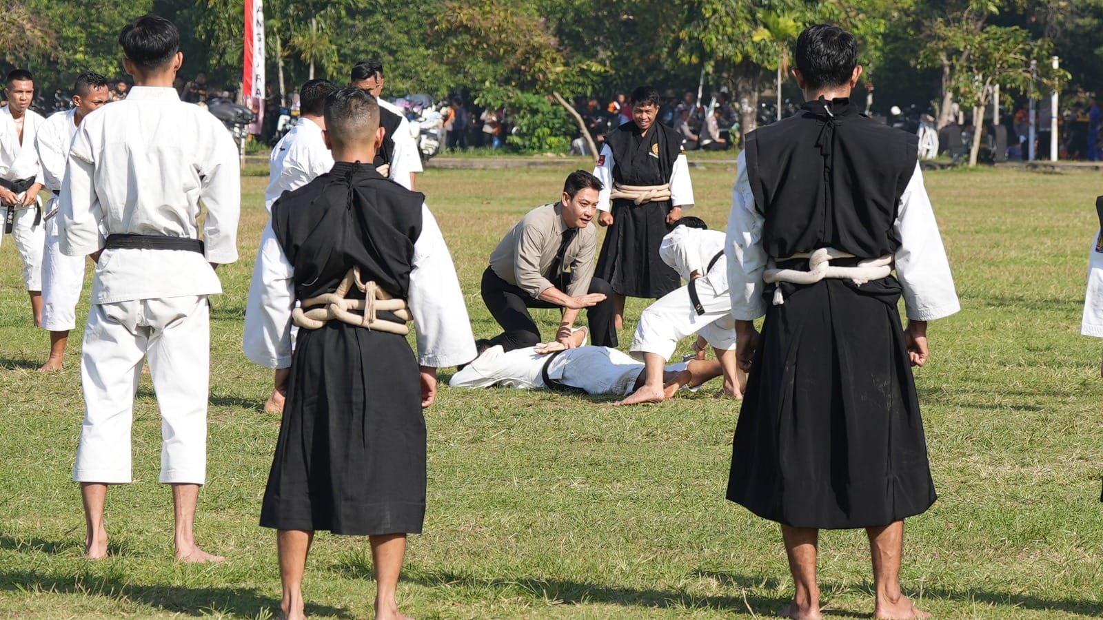 Aksi Spektakuler Polda Bali Meriahkan Hari Bhayangkara ke-79 di Lapangan Renon