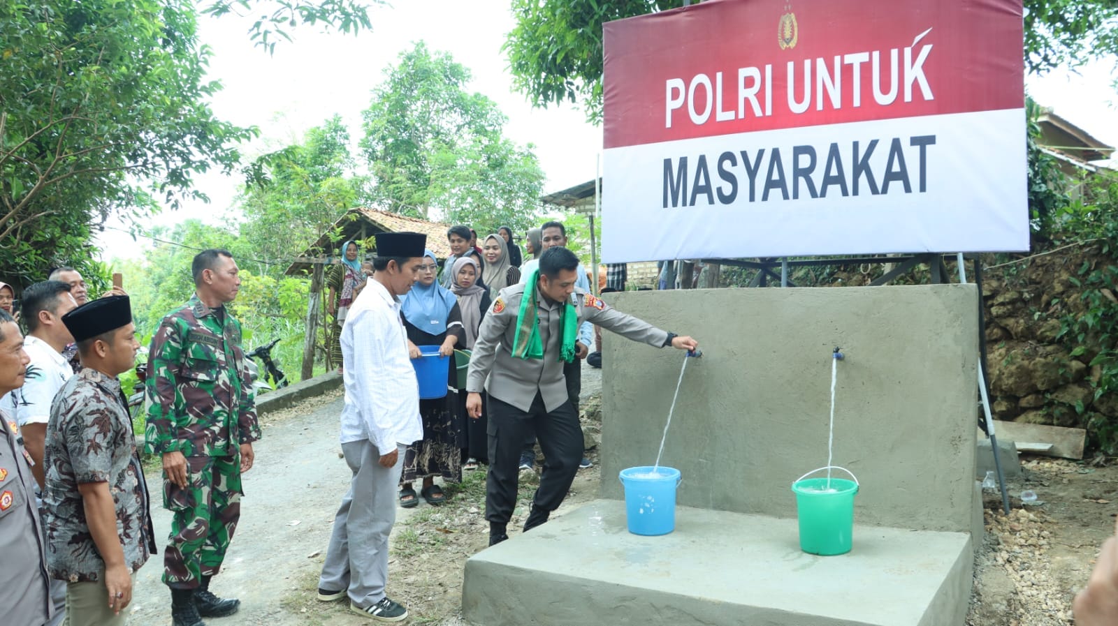 Kapolres Bangkalan Bantu Sumur Bor untuk Warga Terdampak Krisis Air Bersih