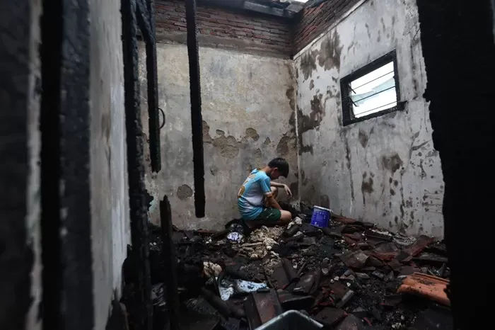 Kamar Pelajar di Ciptomulyo Ludes Terbakar, Api Mengamuk Selama 1,5 Jam