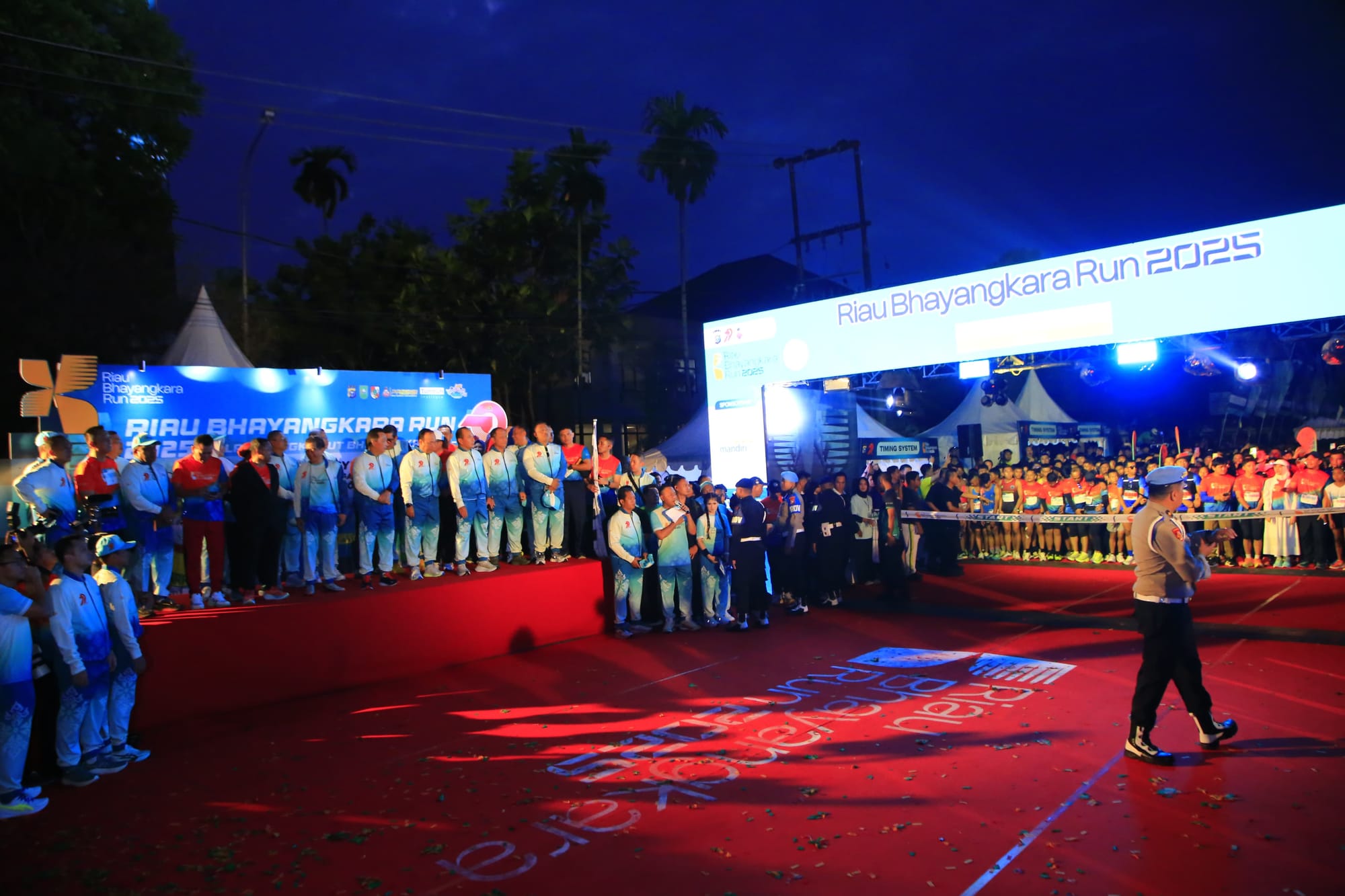 Semarak Riau Bhayangkara Run 2025, Kapolri Beri Semangat di Garis Start