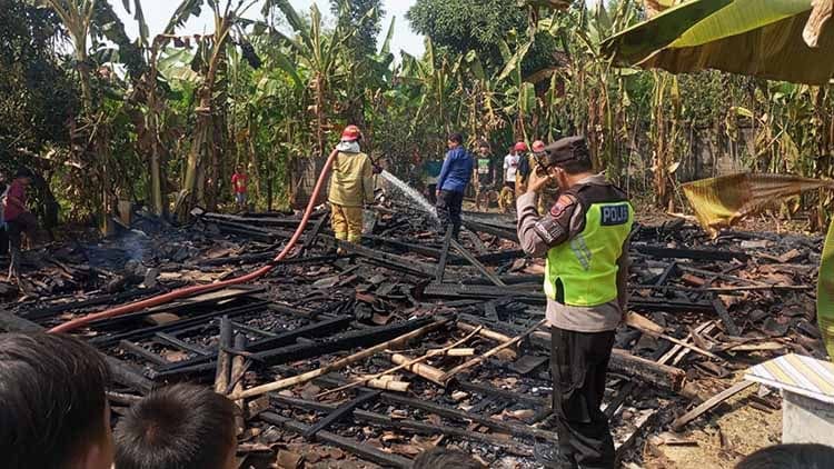 Rumah Milik Lansia di Sugihan Grobogan Terbakar, Kerugian Ditaksir Puluhan Juta