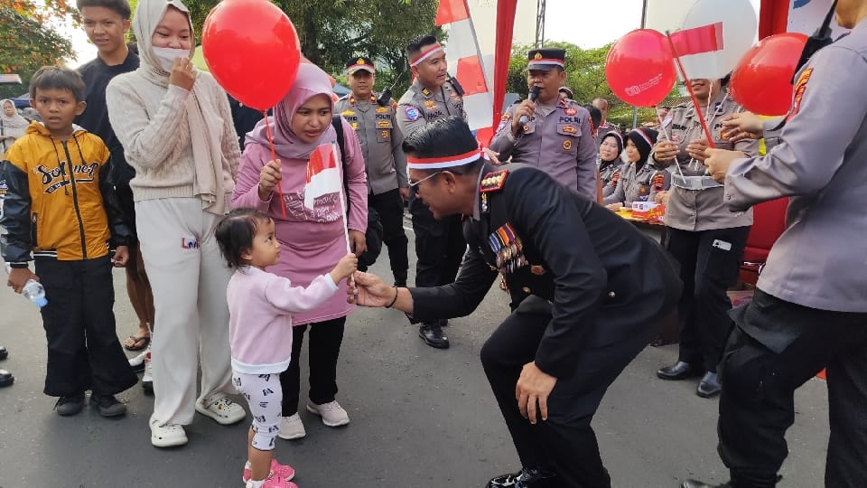 Antusias! Warga Banyumas Padati Stand Pangan Murah Polresta di Car Free Day