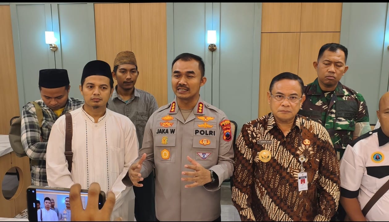 Temui Korlap, Bupati Pati Putuskan Pembatalan PBB-P2 250% dan Atur Jam Operasional Sekolah