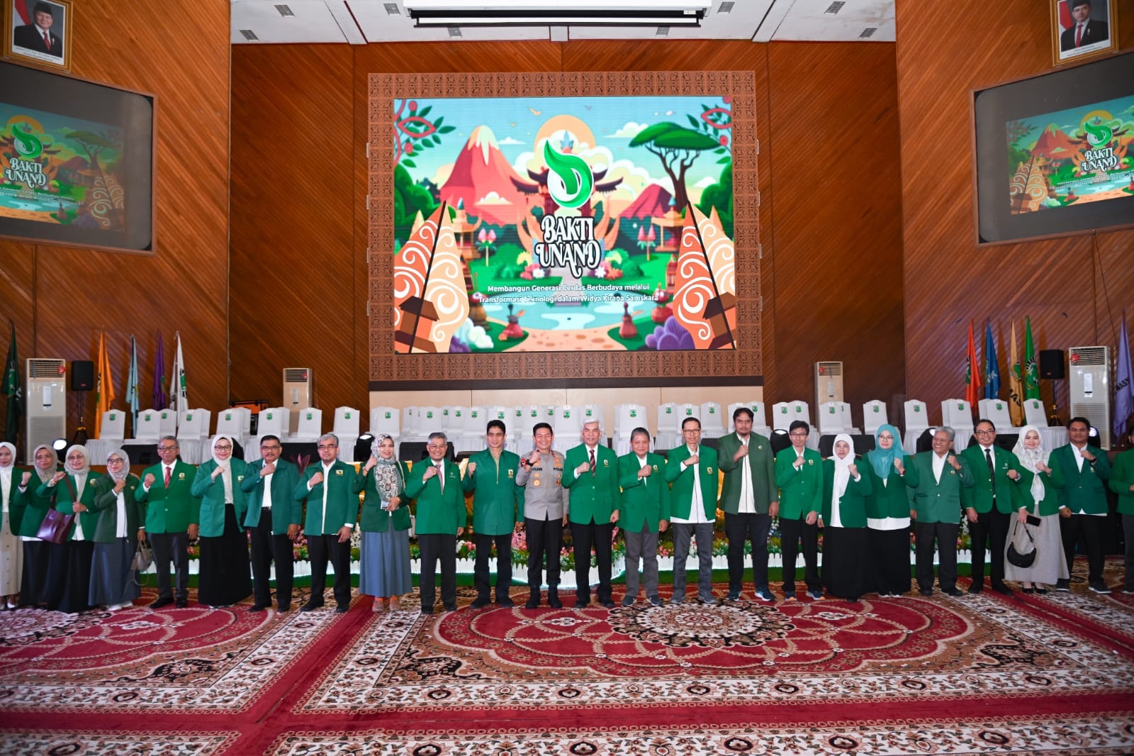 Polri Peduli Pendidikan: Wakapolda Sumbar Tanamkan Jiwa Bela Negara di Hati Mahasiswa Unand