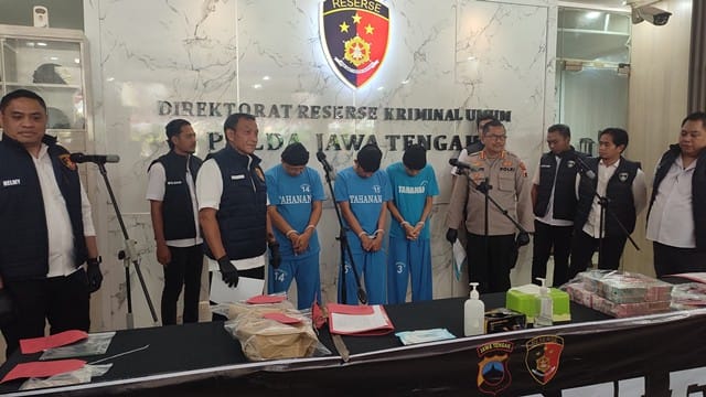 Tipu Pengusaha di Kudus, Komplotan Penipu Dibekuk Polda Jateng