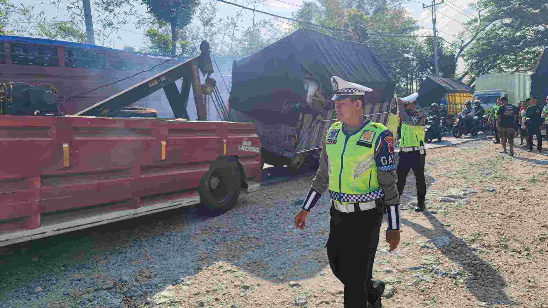 Truk Mogok Picu Kecelakaan Beruntun di Mayahan Grobogan, 1 Tewas dan 1 Luka Berat