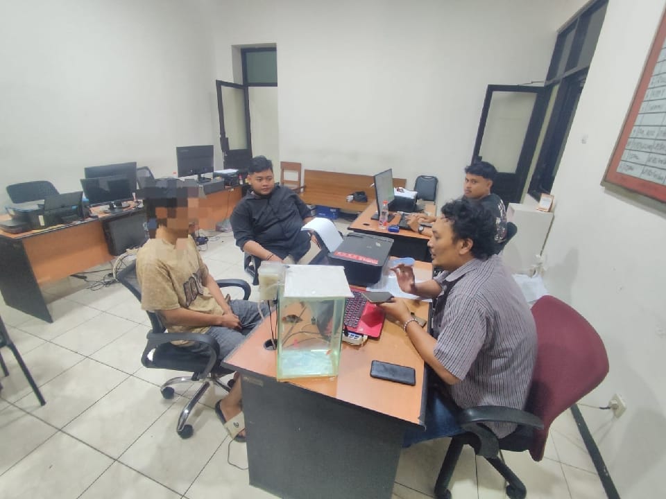 Laporan Warga Bongkar Peredaran Psikotropika di Karanglewas