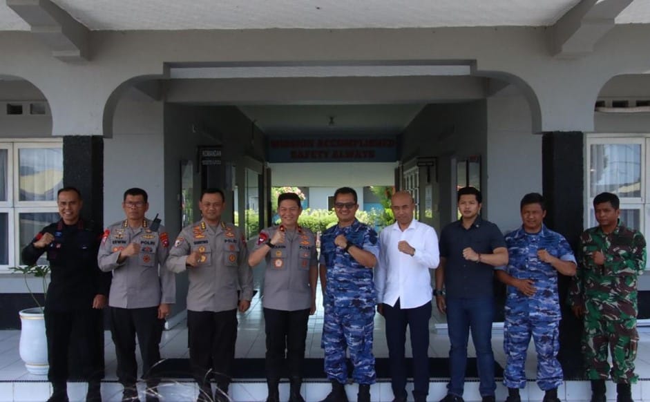 Silaturahmi Hangat Wakapolda Sumbar dan Danlanud Sutan Sjahrir Tegaskan Persaudaraan TNI-Polri