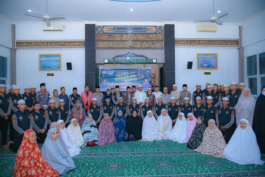 Wakapolda Sumbar Brigjen Pol. Solihin Hadiri Gerakan Subuh Berjamaah di Masjid Raya Ampang