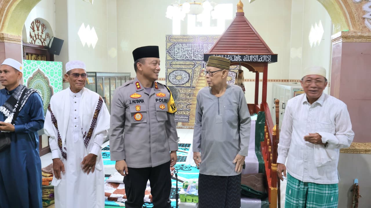 Kapolres Barsel Jumat Curhat dan Silaturahmi di Masjid Al Mukarramah