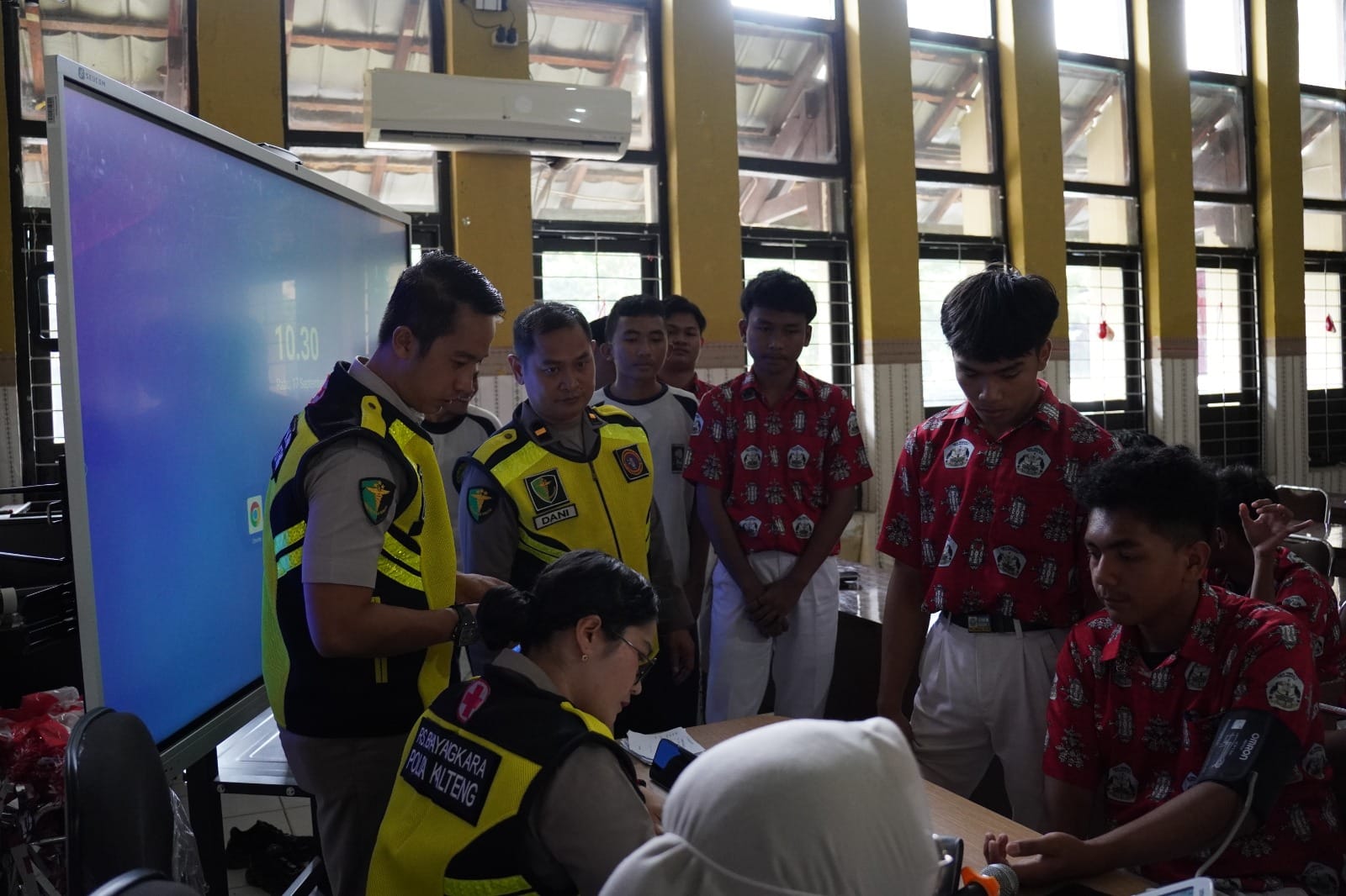 Dukung Kesehatan Pelajar, Rumkit Bhayangkara Polda Kalteng Hadirkan Layanan Untuk Siswa SMA