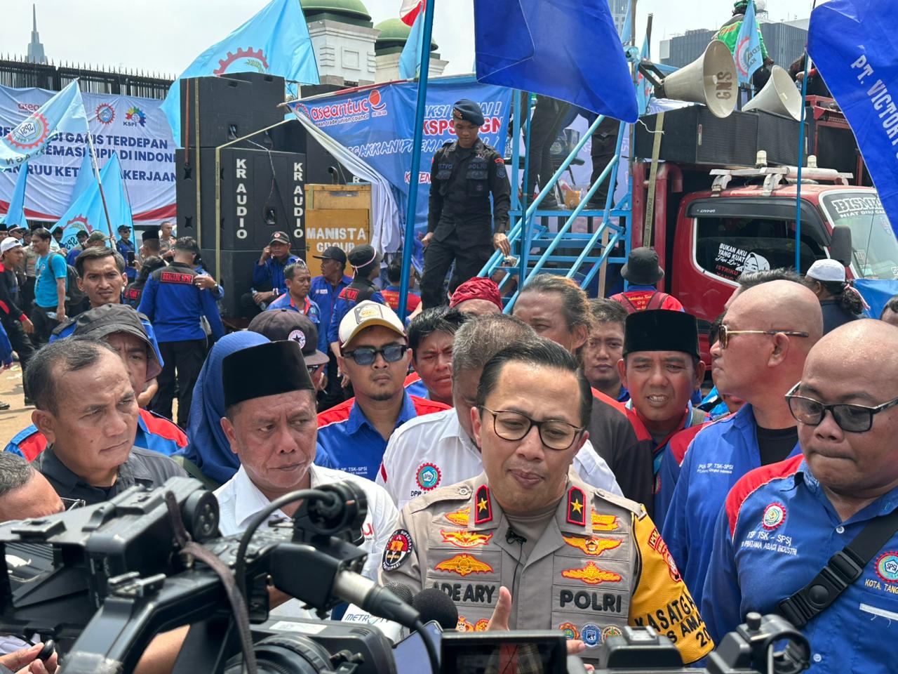 Polisi Tegaskan Aksi Buruh di DPR-MPR Berjalan Aman dan Humanis