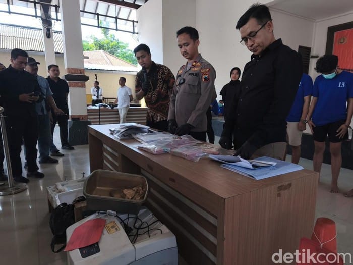 Peredaran Uang Palsu di Demak, Buatan Ibu-Anak Mirip Asli