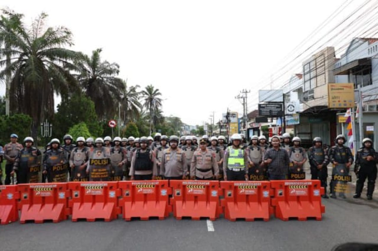 Hadapi Ancaman Anarko, Kapolresta Cilacap Turun Langsung Amankan Markas