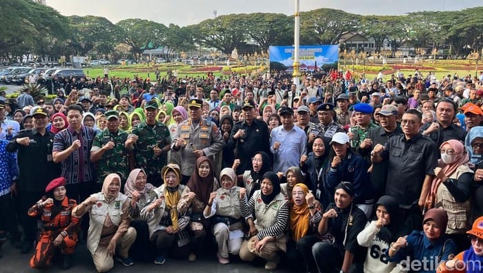 Forkopimda Bersama Warga Satukan Tekad Wujudkan Kota Malang Kondusif