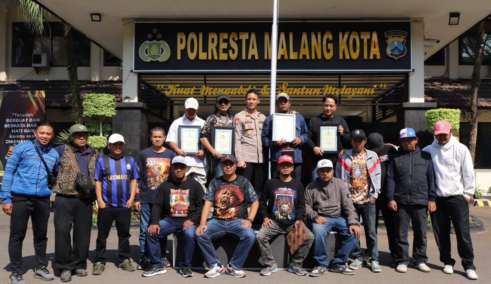 Wujud Sinergi, Polresta Malang Kota Beri Apresiasi kepada Elemen Masyarakat Penjaga Kamtibmas