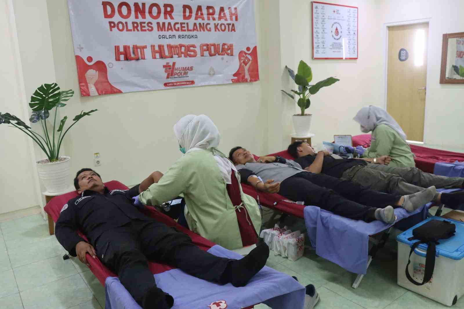 Donor Darah Warnai HUT ke-74 Humas Polri Presisi di Polres Magelang Kota