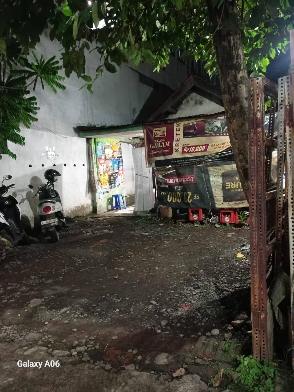 Dinilai Meresahkan, Warga Karanganyar Datangi Toko Penjual Miras