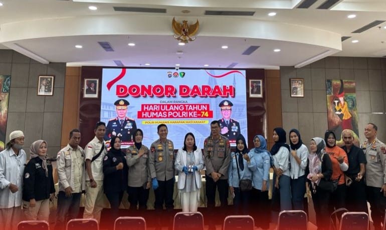 Polda Sumbar Rayakan HUT Humas Polri ke-74 dengan Aksi Donor Darah: Setetes Darah untuk Kemanusiaan